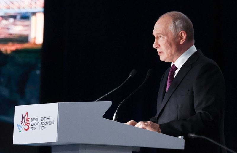 Putin Signals a 'Chance' as Zelenskiy Sets Dates for US Envoys