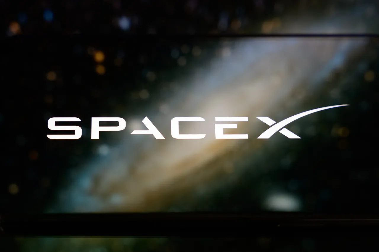 SpaceX Stock Logs First Post-IPO Drop as Puts Arrive