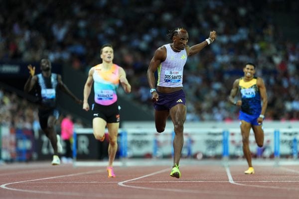 Dos Santos Smashes 400m Hurdles Record